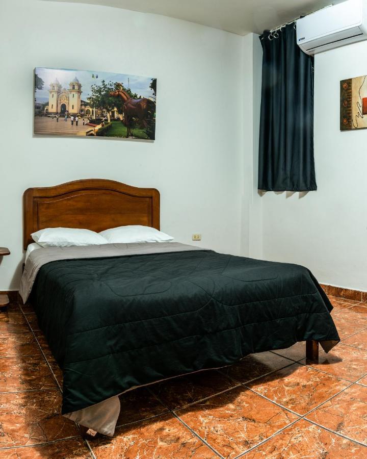 Hospedaje Gran Imperial Tumbes Extérieur photo
